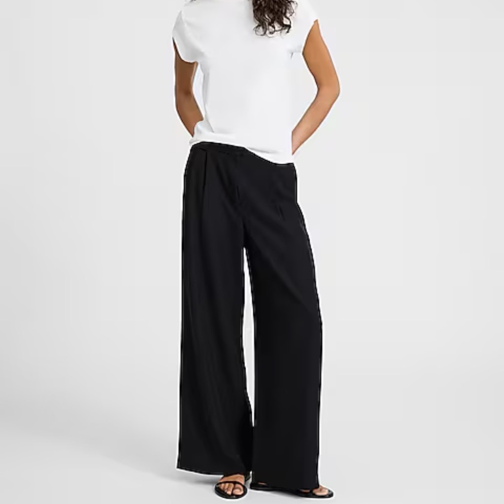 Express Textured Twill High Waisted Relaxed Trouser – Black, Size 8